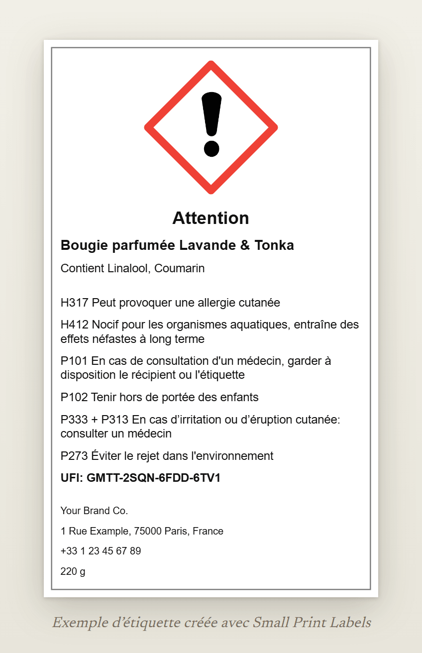 Exemple d'étiquette de bougie avec le point d'exclamation SGH07 et la mention d'avertissement Attention : Bougie parfumée Lavande & Tonka, Contient Linalool, Coumarin, H317 et H412, quatre conseils de prudence, un UFI et les coordonnées du fournisseur, 60 × 100 mm