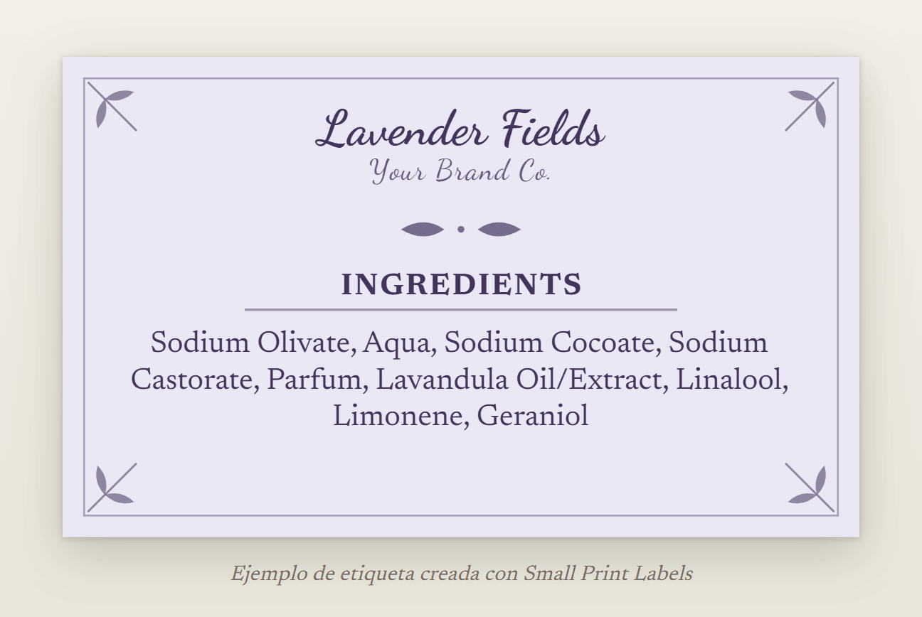 Ejemplo de etiqueta de jabón en color lavanda con el nombre de la marca en cursiva: el jabón Lavender Fields y su lista de ingredientes INCI con los alérgenos de la lavanda, 63 × 38 mm